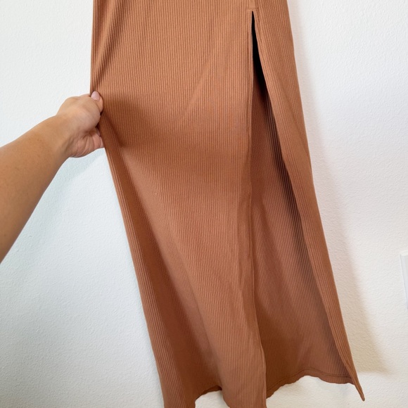 Alice + Olivia Pania Camel Brown Ribbed Knit Tank Maxi Dress Side Slits 4 - Picture 8 of 10
